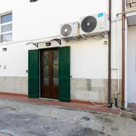 Pisa Bright Apartment Near The Airport Exterior photo